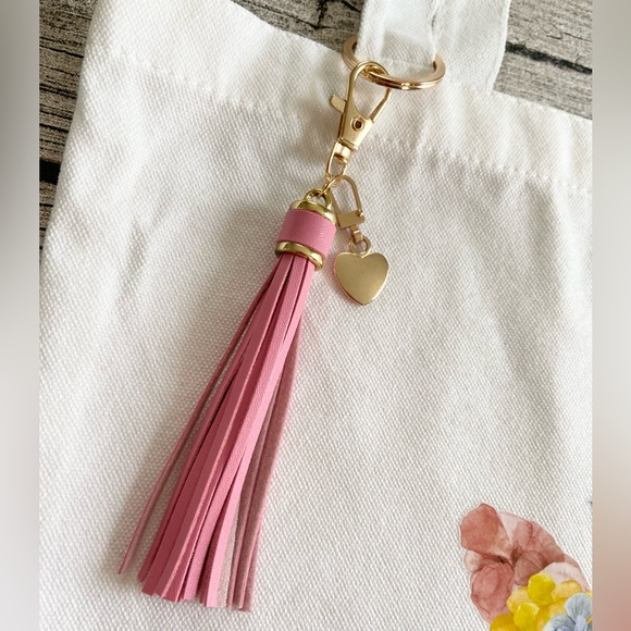 NWT. Set of bag + keychain/bag charm. Tote bag with removable keychain/bag charm - Picture 5 of 8